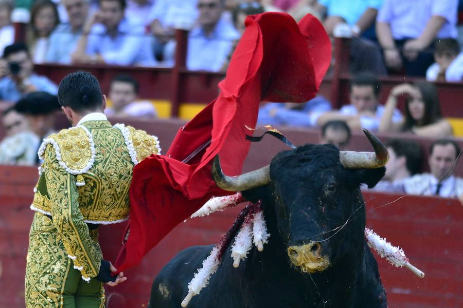 Roca Rey corta un rabo y abre la puerta grande junto a El Fandi y Talavante