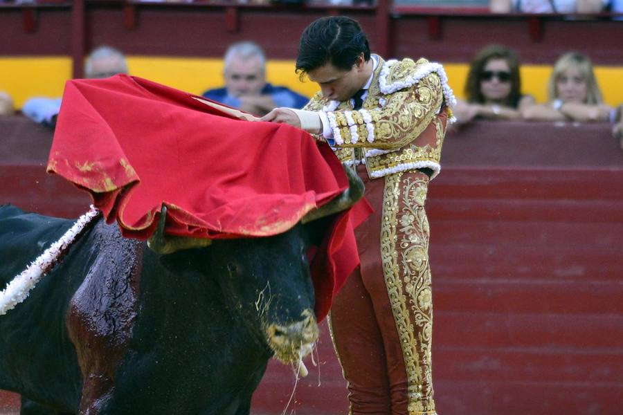 Roca Rey corta un rabo y abre la puerta grande junto a El Fandi y Talavante