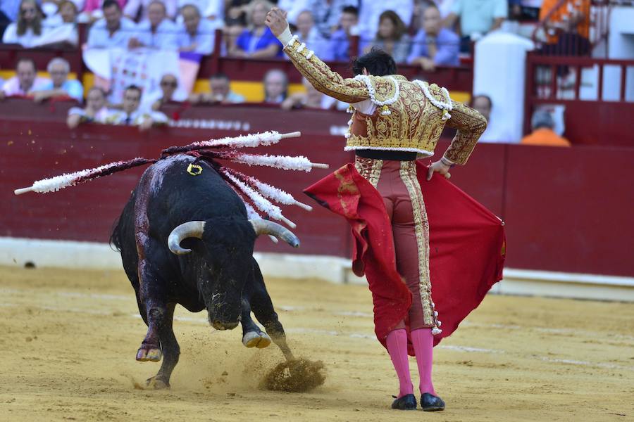 Roca Rey corta un rabo y abre la puerta grande junto a El Fandi y Talavante