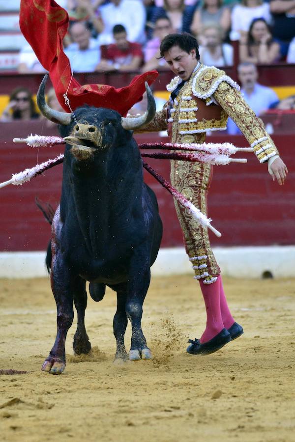 Roca Rey corta un rabo y abre la puerta grande junto a El Fandi y Talavante