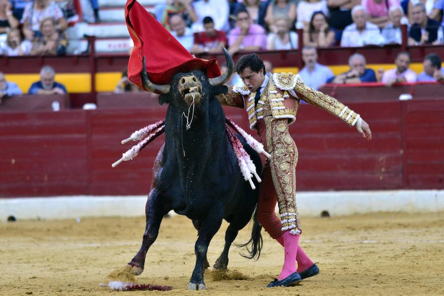 Roca Rey corta un rabo y abre la puerta grande junto a El Fandi y Talavante