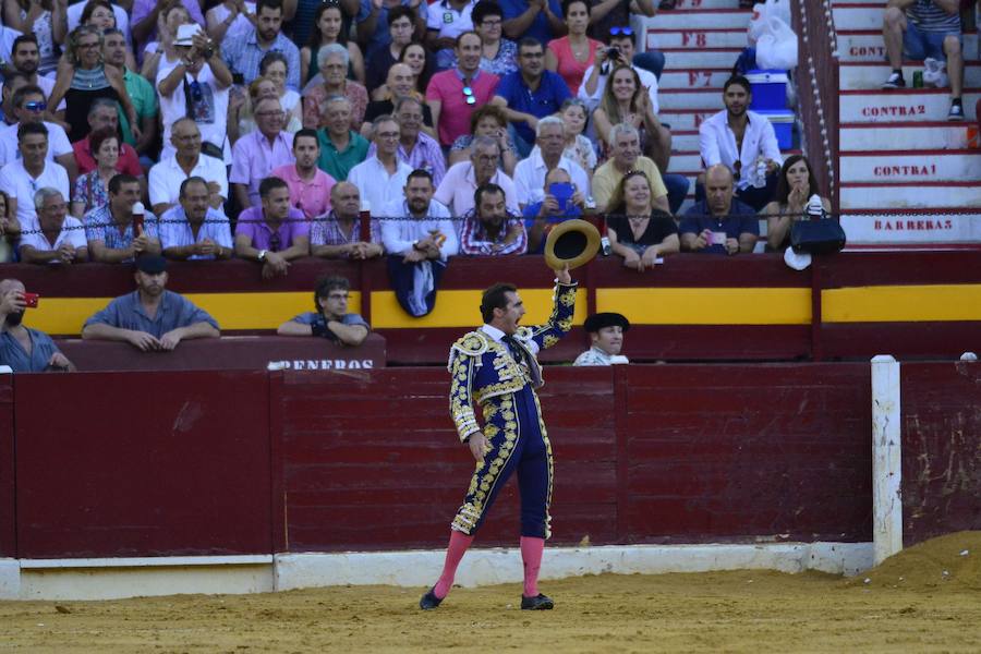 Roca Rey corta un rabo y abre la puerta grande junto a El Fandi y Talavante