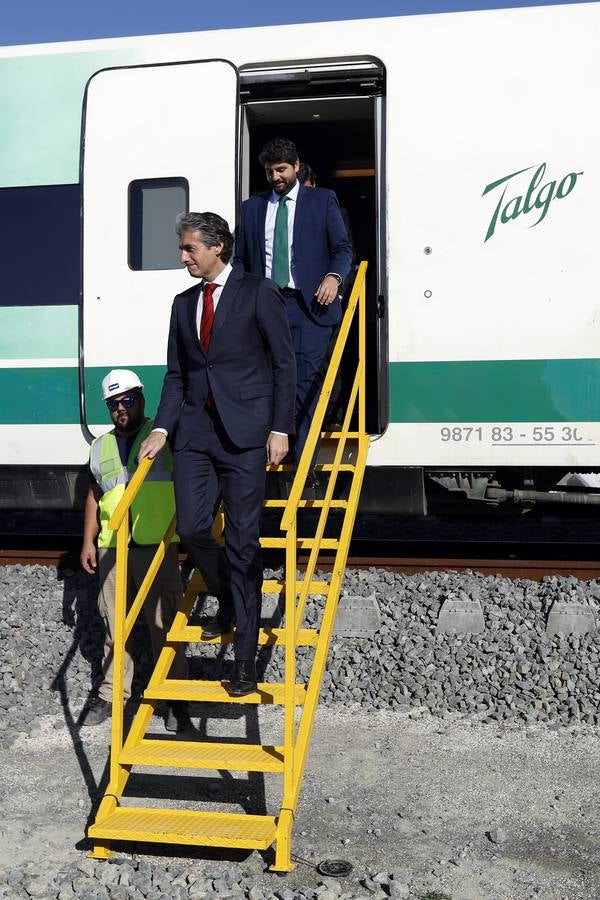 Íñigo de la Serna vista las obras y se reunió con representantes de la Plataforma Pro Soterramiento