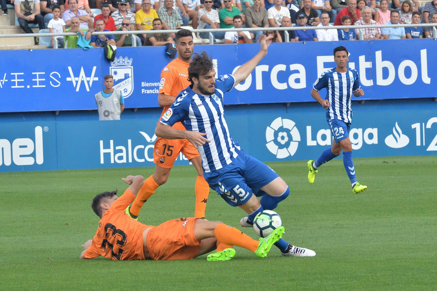 El conjunto de Curro Torres no consigue la victoria ante el Reus pese a adelantarse en el marcador y tener ocasiones clarísimas para sumar los tres puntos en el Artés Carrasco