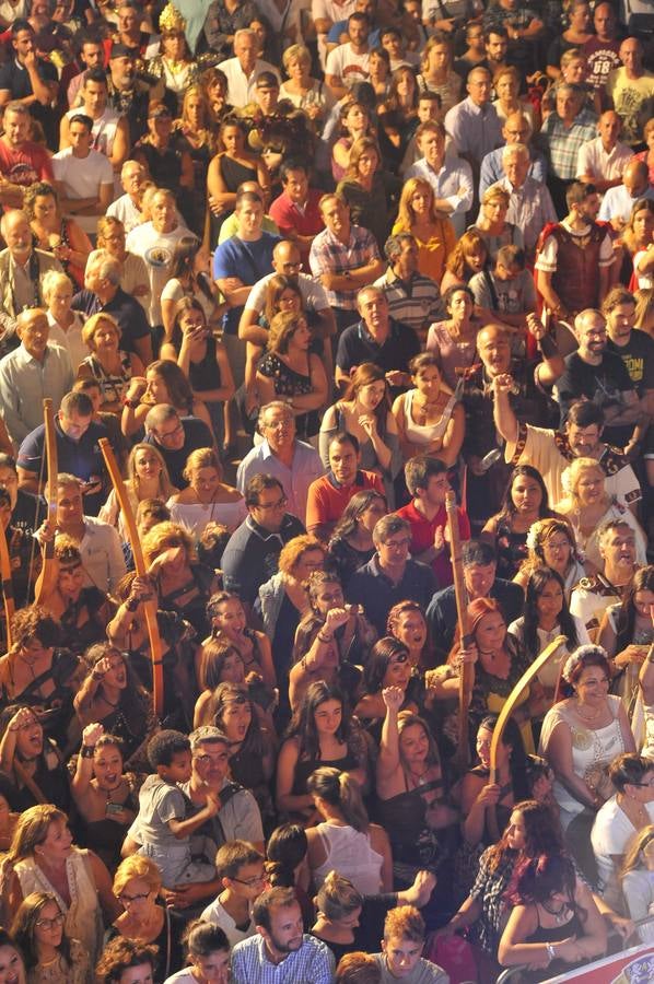 El presidente de la Comunidad pronuncia el pregón con el que dan comienzo las XXVIII Fiestas de Carthagineses y Romanos, en el primer año en el que están catalogadas de Interés Turístico Internacional