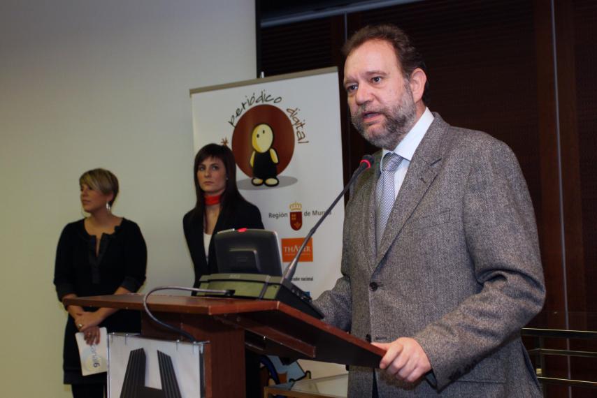 El concurso 'Mi Periódico Digital', organizado por la Consejería de Educación y laverdad.es, entrega sus premios en un acto de entrega con más de cien asistentes