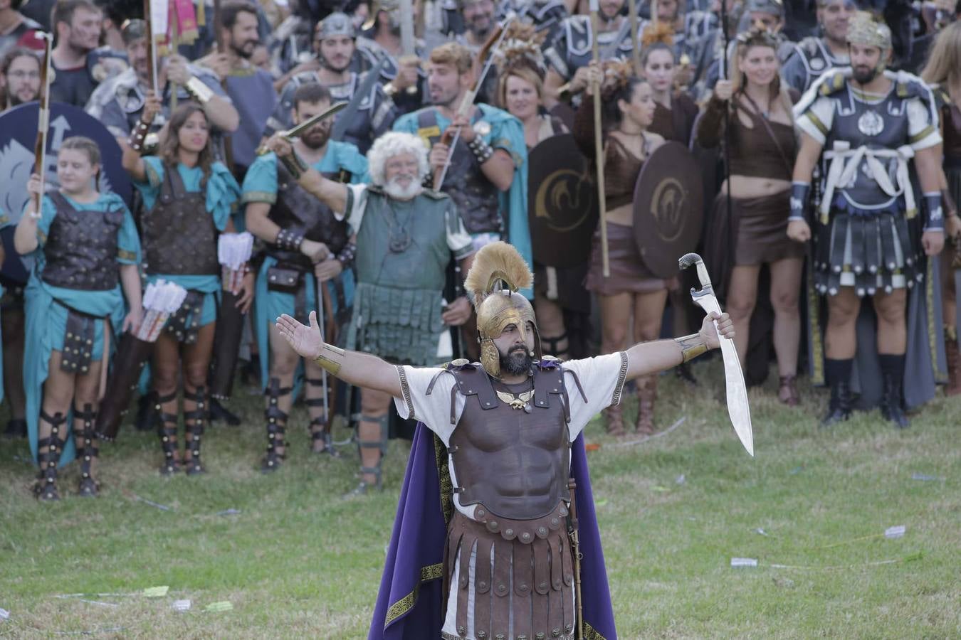 Las escenas de acción entretienen a casi 5.000 espectadores durante la Gran Batalla por la toma de Qart Hadast de las Fiestas de Carthagineses y Romanos