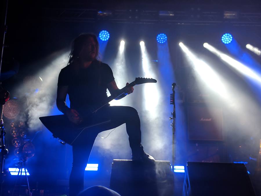 La Sala Gamma de Murcia acogió este miércoles la primera visita a Murcia del cuarteto australiano que está revolucionando el 'hard rock' actual. Los hermanos O'Keeffe, en especial el guitarrista y cantante Joel, demostraron ser los ejes centrales de una banda muy cohesionada que se mueve en el escenario como pez en el agua.