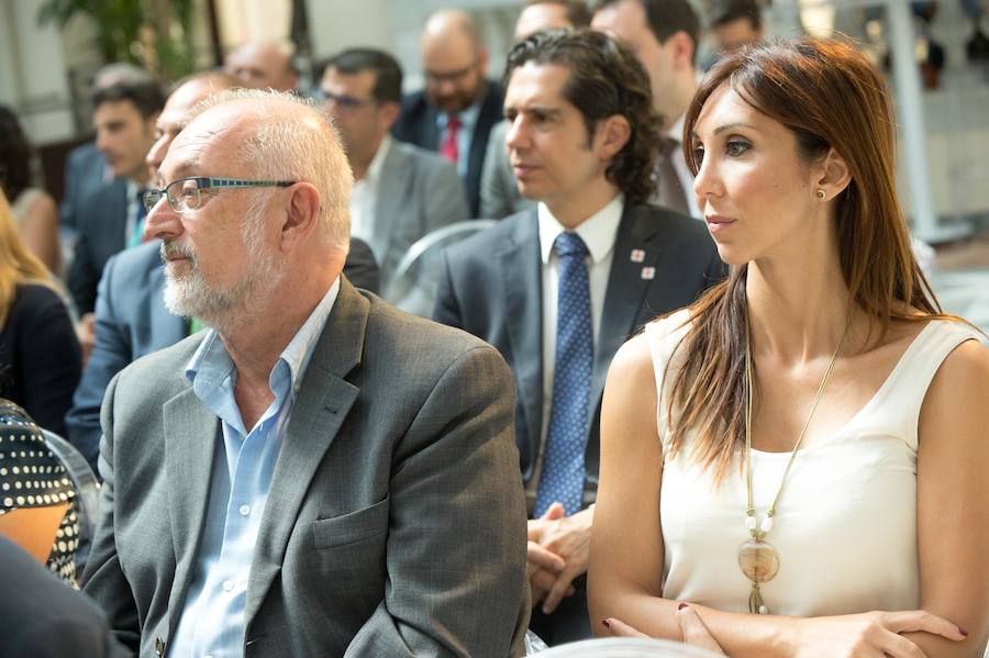 El presidente de AC Hoteles critica en Murcia la «falta de inteligencia emocional» de Rajoy