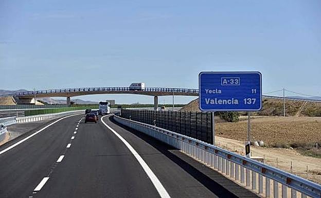 Yecla vive un día histórico y elimina su aislamiento del resto de la Región