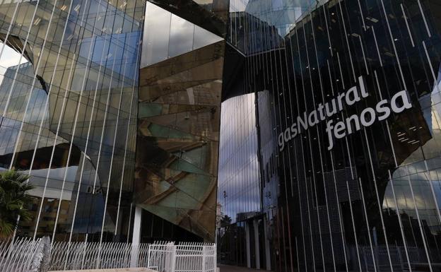 Fachada de la sede corporativa de Gas Natural Fenosa en Barcelona.