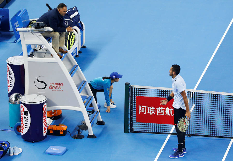 El tenista balear se hizo con el Abierto de China tras derrotar al australiano en dos sets (6-2 y 6-1), que significó su título número 75.