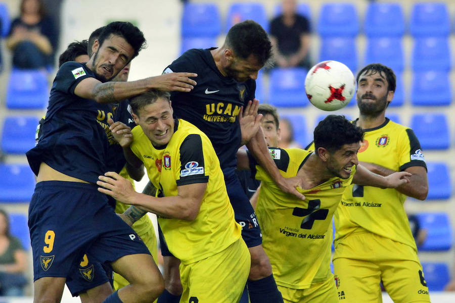 Un gol de Jony Ñíguez a la salida de un córner en el tiempo añadido le da los tres puntos al conjunto de Planagumà en un partido con muy pocas ocasiones