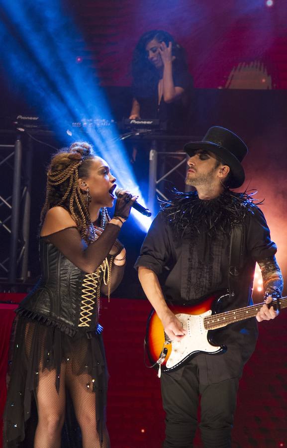 El espectáculo 'Music has no limits' llena y divierte en El Batel con grandes éxitos. El auditorio de Cartagena vibra con la variedad instrumental, la puesta en escena y las canciones de Michael Jackson, Queen y Opus, entre otros artistas