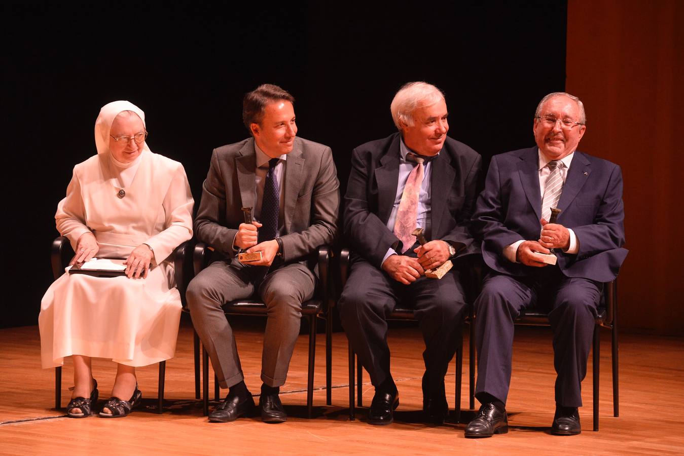 Fernando López Miras,presidió el acto de entrega de los ‘Premios Mayor 2017’, que en esta edición reconocieron a Isidoro Ruiz, presidente de la Junta Central de Usuarios Regantes del Segura (Jucers)