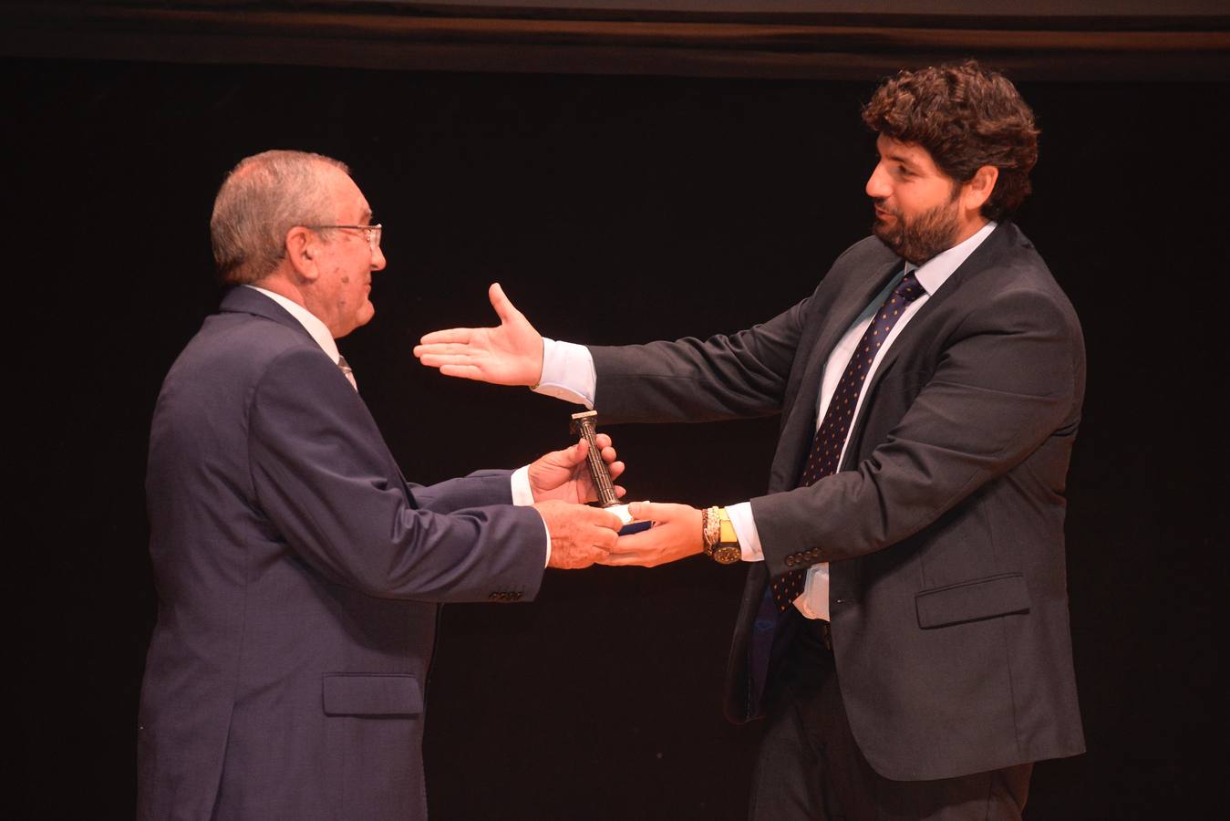 Fernando López Miras,presidió el acto de entrega de los ‘Premios Mayor 2017’, que en esta edición reconocieron a Isidoro Ruiz, presidente de la Junta Central de Usuarios Regantes del Segura (Jucers)
