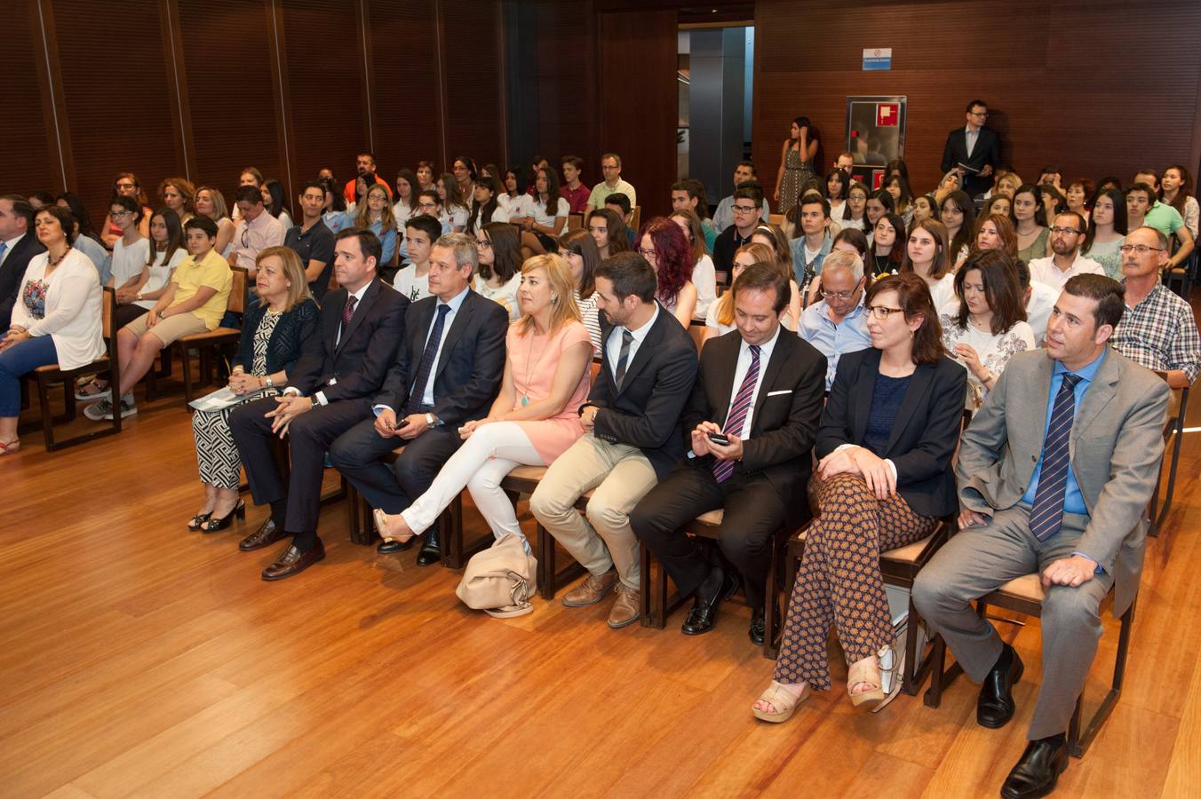El acto de entrega de premios sirvió también para reconocer al colegio Antonio de Nebrija y a su profesor Pedro González Romero por su constancia en el concurso.