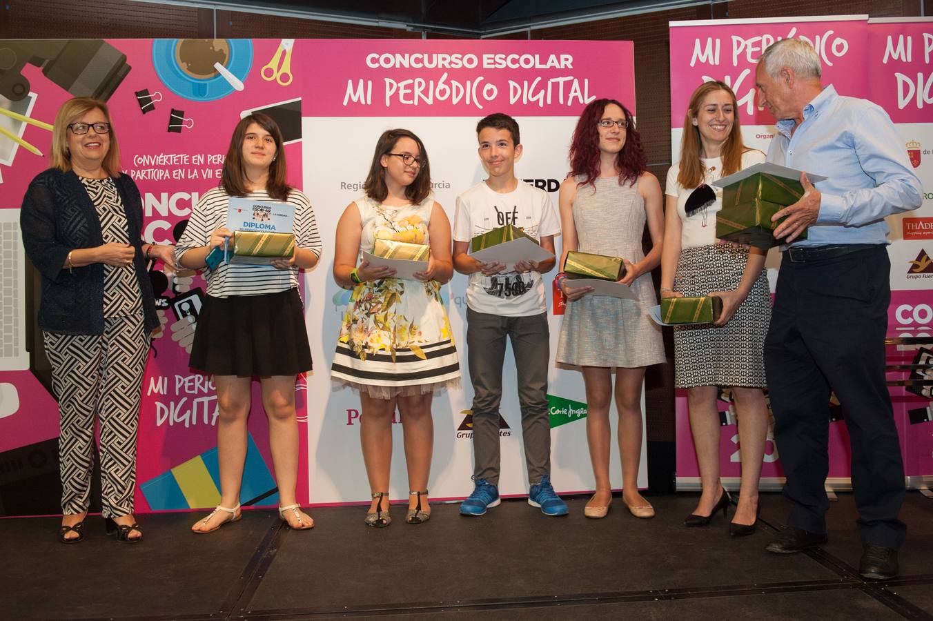 El acto de entrega de premios sirvió también para reconocer al colegio Antonio de Nebrija y a su profesor Pedro González Romero por su constancia en el concurso.