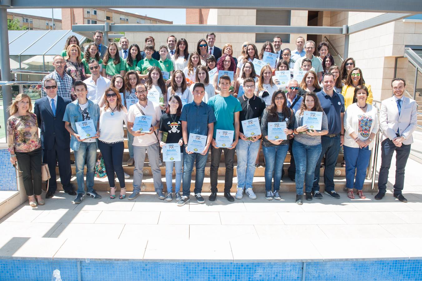 El acto de entrega de premios sirvió también para reconocer al colegio Antonio de Nebrija y a su profesor Pedro González Romero por su constancia en el concurso.