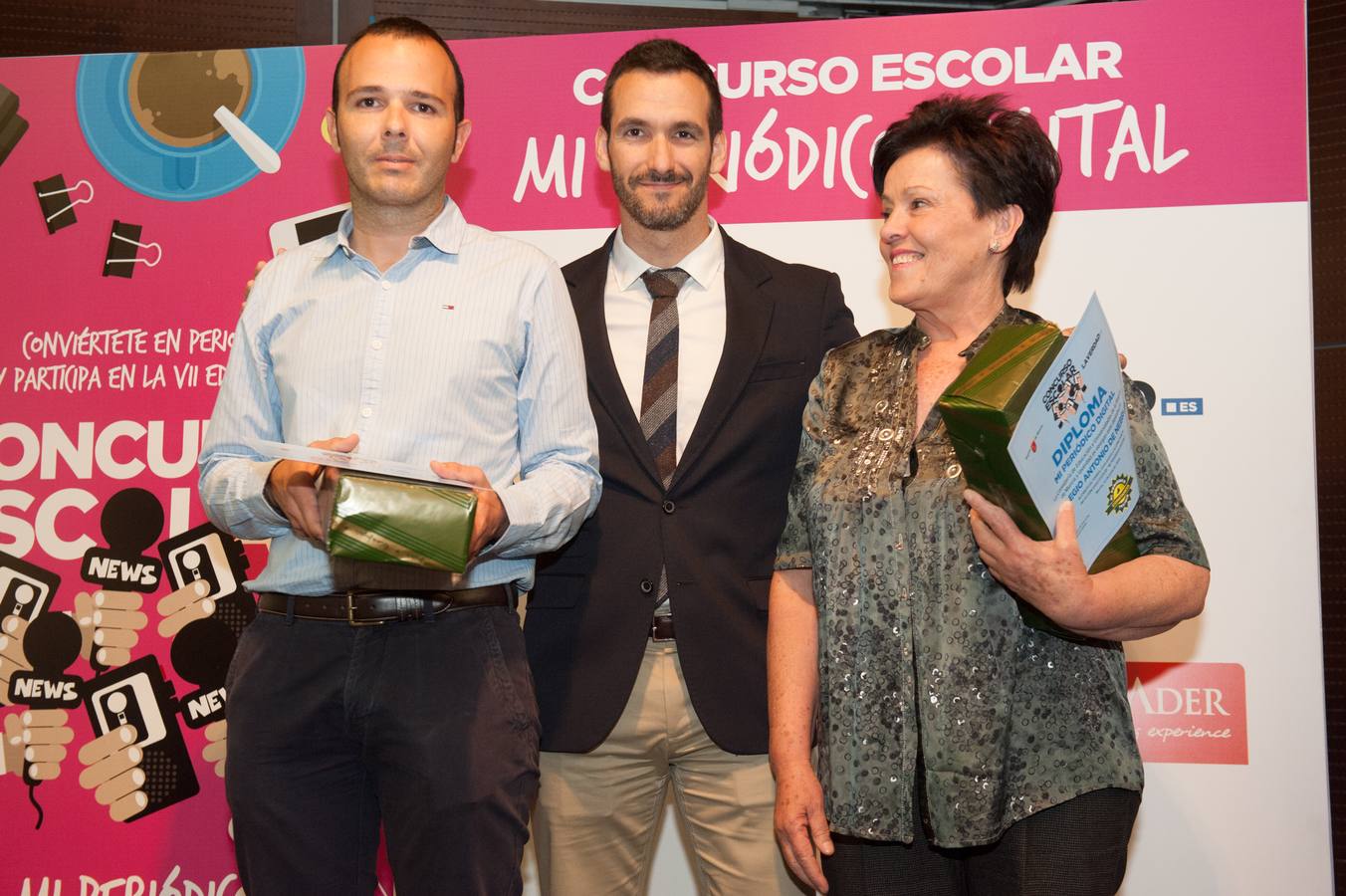 El acto de entrega de premios sirvió también para reconocer al colegio Antonio de Nebrija y a su profesor Pedro González Romero por su constancia en el concurso.