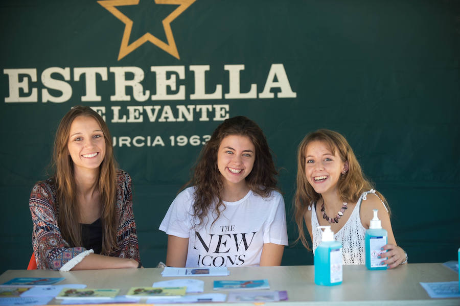 El evento se celebra en el aparcamiento del Centro Social Universitario e incluye además multitud de talleres y actividades como el concierto de Atrezo