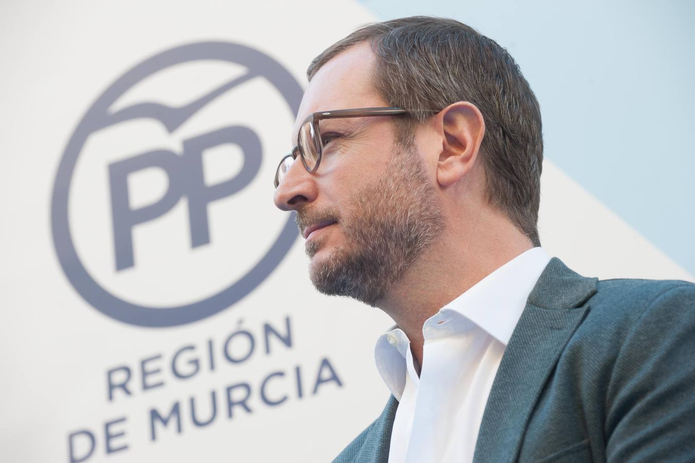 Javier Maroto explica que el objetivo es «ponerle cariño y voz a todo lo que se hace desde el partido» para favorecer a las personas