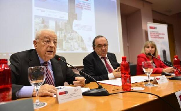 José Molina, esta mañana, durante su intervención en las jornadas. 