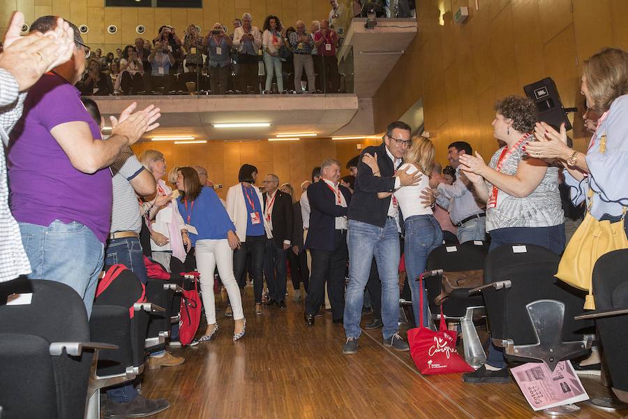 La jornada inaugural del cónclave de los socialistas murcianos, celebrado en Cartagena, ha contado con la presencia del secretario general del PSOE, Pedro Sánchez