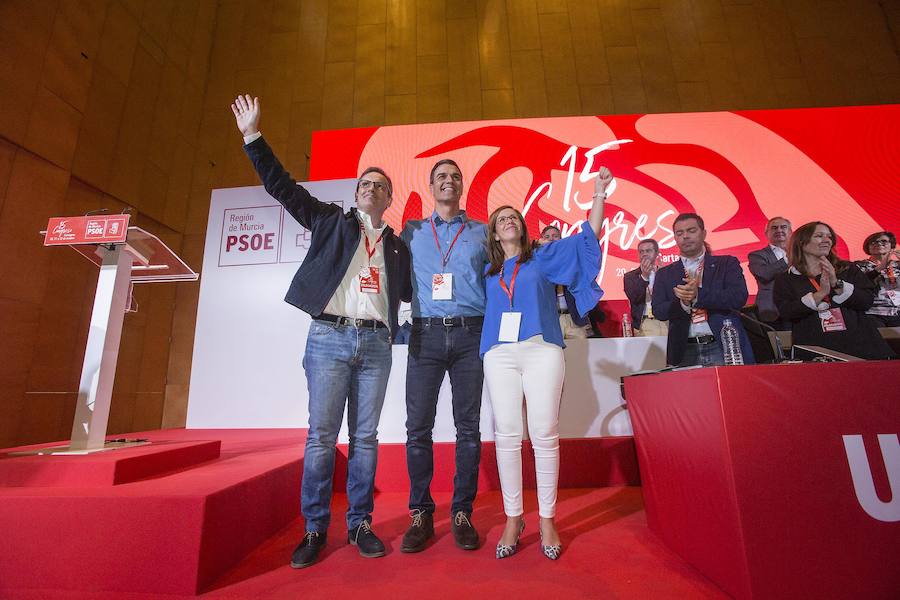 La jornada inaugural del cónclave de los socialistas murcianos, celebrado en Cartagena, ha contado con la presencia del secretario general del PSOE, Pedro Sánchez