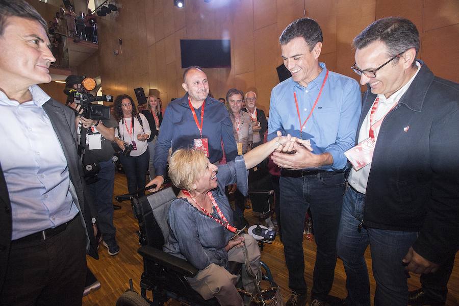 La jornada inaugural del cónclave de los socialistas murcianos, celebrado en Cartagena, ha contado con la presencia del secretario general del PSOE, Pedro Sánchez