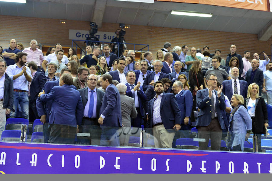 El conjunto universitario, que remontó 21 puntos de desventaja en el segundo cuarto, llegó a tocar con la yema de los dedos una victoria que se le escapó en los últimos lances del juego