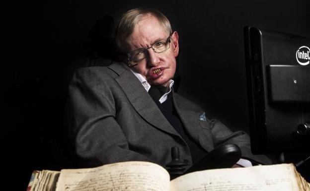 Stephen Hawking colapsa internet al ofrecer gratis su tesis doctoral