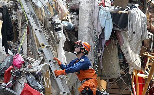 Un edificio colapsado por el terremoto que afecto el 19 de septiembre a Ciudad de México 