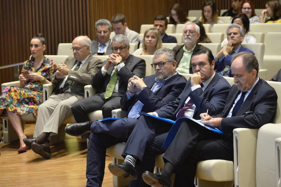 Juan Hernández afirma que hay que «adecuar la legislación regional universitaria al marco jurídico nacional, sobre todo, para que nuestras universidades puedan adecuarse a un marco internacional y global»