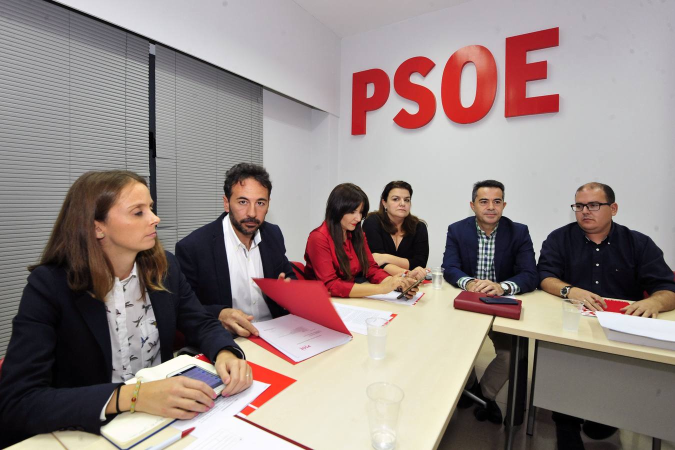 La nueva ejecutiva socialista reordena la dirección del grupo parlamentario en su primera reunión tras el congreso regional