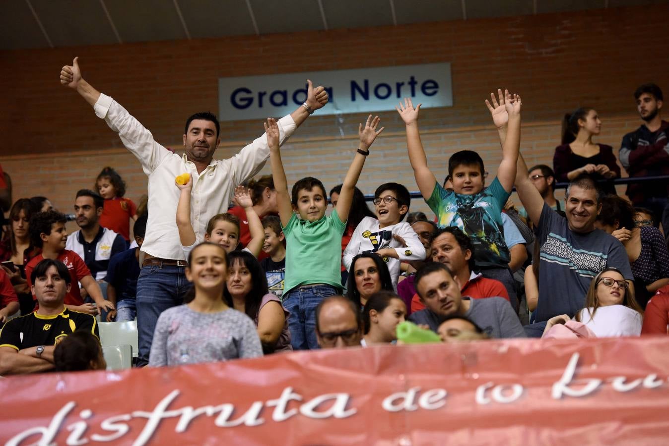 La falta de efectivos vuelve a pasar factura al equipo, que solo puede empatar ante el Levante