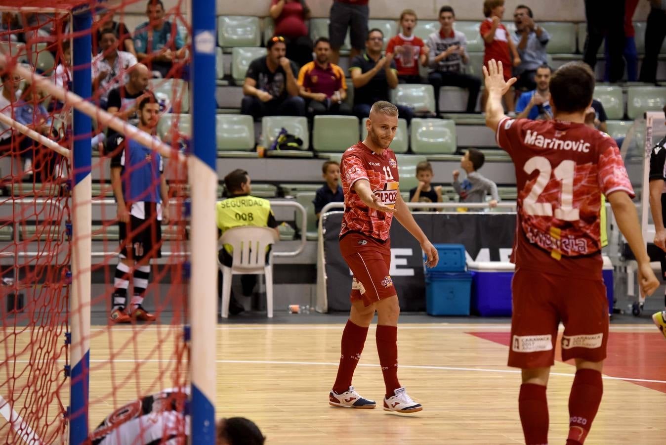 La falta de efectivos vuelve a pasar factura al equipo, que solo puede empatar ante el Levante