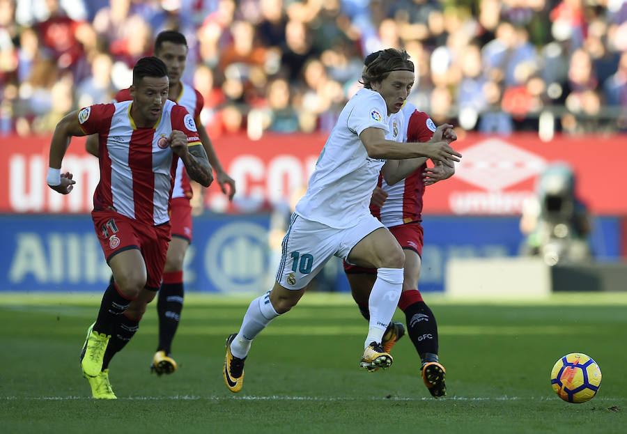 El Real Madrid cayó en su primera visita en la historia a Montilivi (2-1). El cuadro dirigido por Machín remontó el gol inicial de Isco con los tantos de Stuani y Portu.