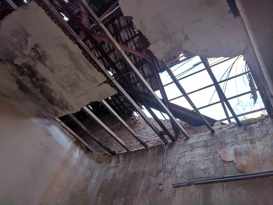 Ruinas del hospital antituberculoso ubicado en el Parque Regional de Sierra Espuña, hoy abandonado