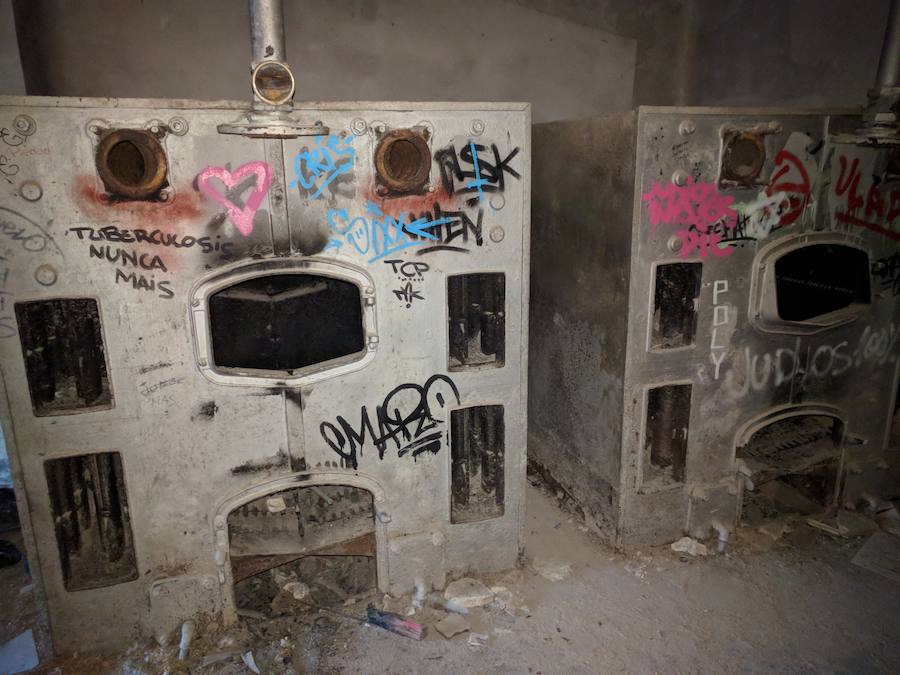 Ruinas del hospital antituberculoso ubicado en el Parque Regional de Sierra Espuña, hoy abandonado