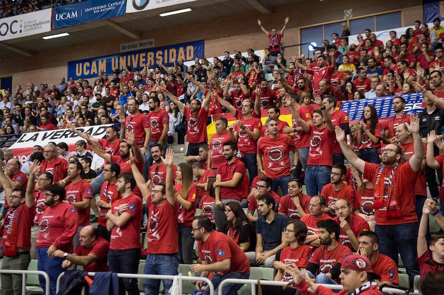 Un inexplicable mate de David Navarro en el último segundo deja helado al Palacio de los Deportes
