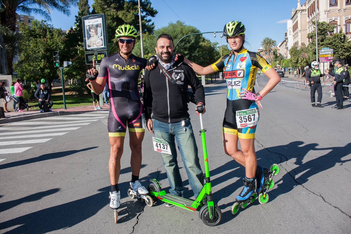 Una marea verde recorre el centro de Murcia para luchar contra el cáncer