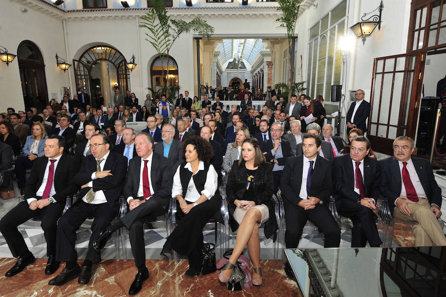 El expresidente del Parlamento Europeo explica que «cuantos menos responsables políticos estén en prisión preventiva, mejor»