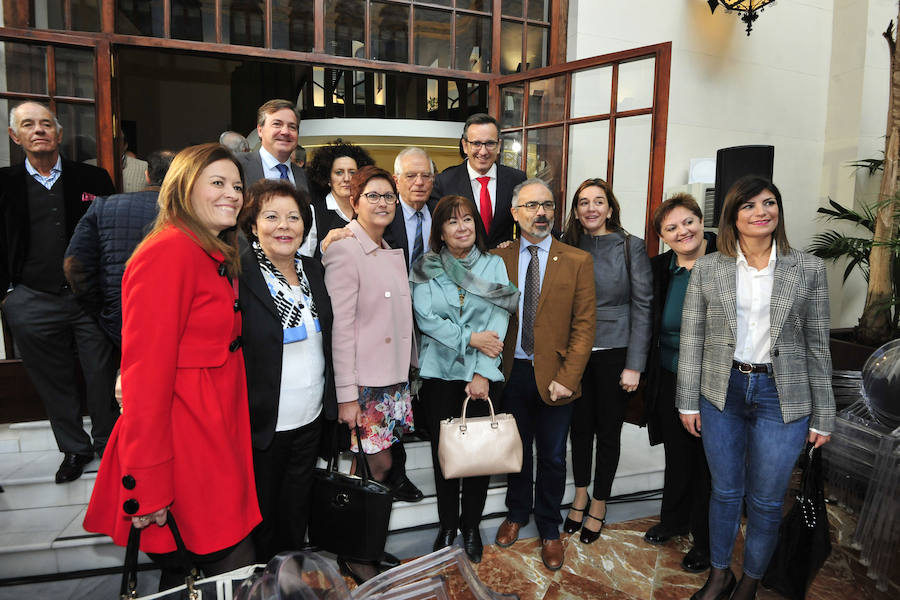 El expresidente del Parlamento Europeo explica que «cuantos menos responsables políticos estén en prisión preventiva, mejor»