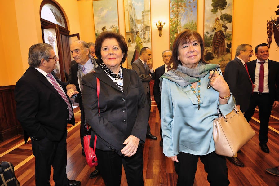 El expresidente del Parlamento Europeo explica que «cuantos menos responsables políticos estén en prisión preventiva, mejor»