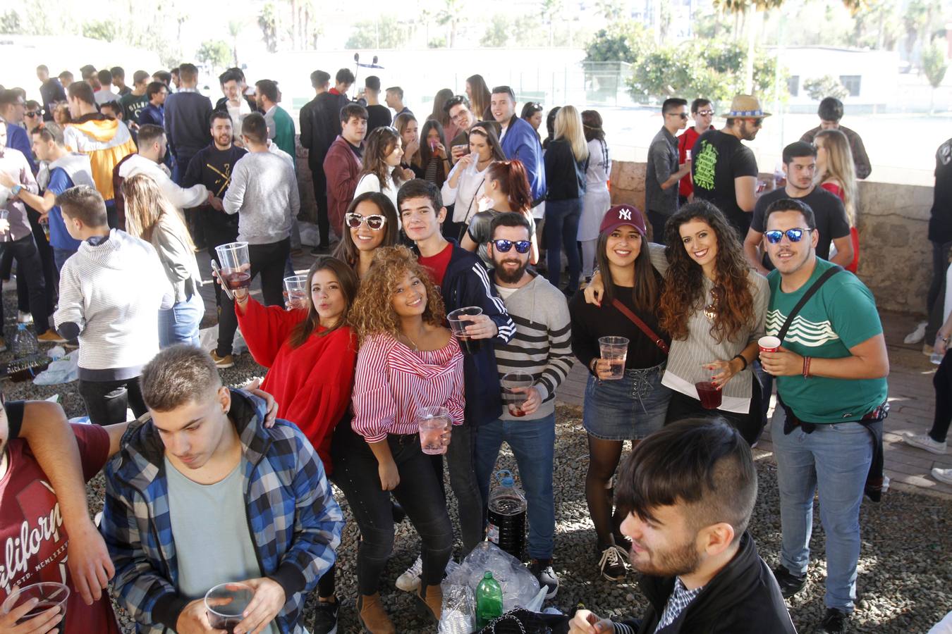 Una convivencia en el campus de la Muralla del Mar reúne, a mediodía, a miles de estudiantes