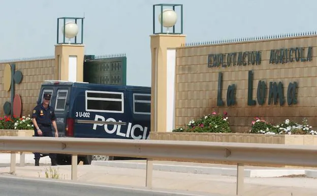 Registro de la finca agrícola 'La Loma', dentro de la operación policial contra la trama de corrupción en Marbella, en el año 2006. 