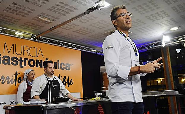 Paco Roncero, durante su ponencia en el congreso gastronómico. 