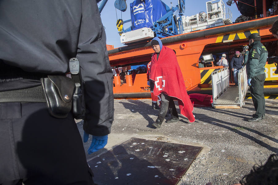 Casi medio millar de personas han llegado a las costas de la Región en una nueva oleada de pateras
