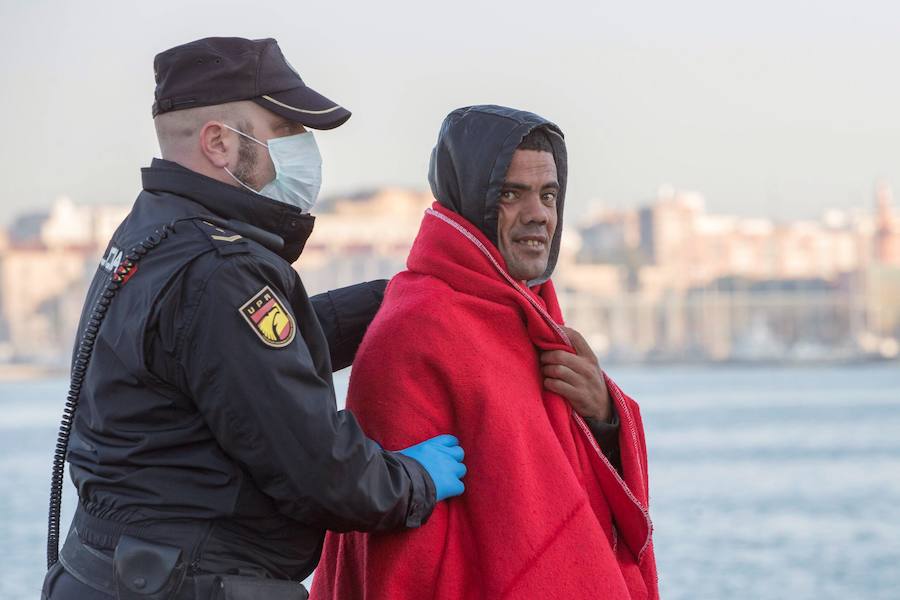 Un total de 461 inmigrantes irregulares han desembarcado en las costas de la Región en menos de 24 horas